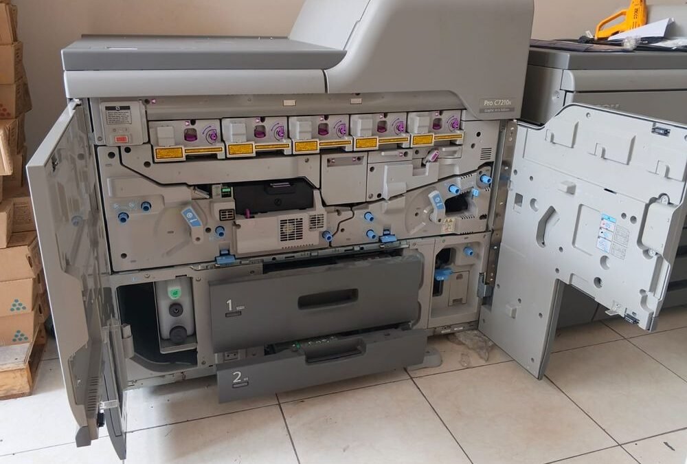 Ricoh Pro C7210X Impresora de Producción Color con Quinta Estación en Quito Ecuador - EP Solutions