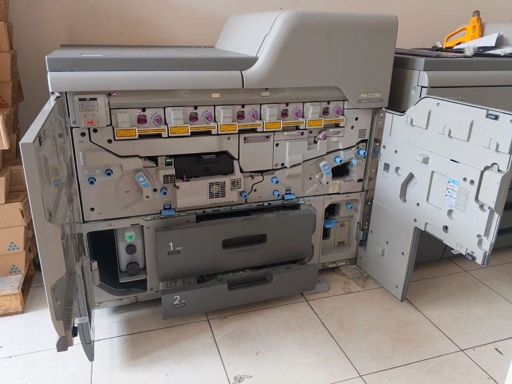 Ricoh Pro C7210X Impresora de Producción Color con Quinta Estación en Quito Ecuador